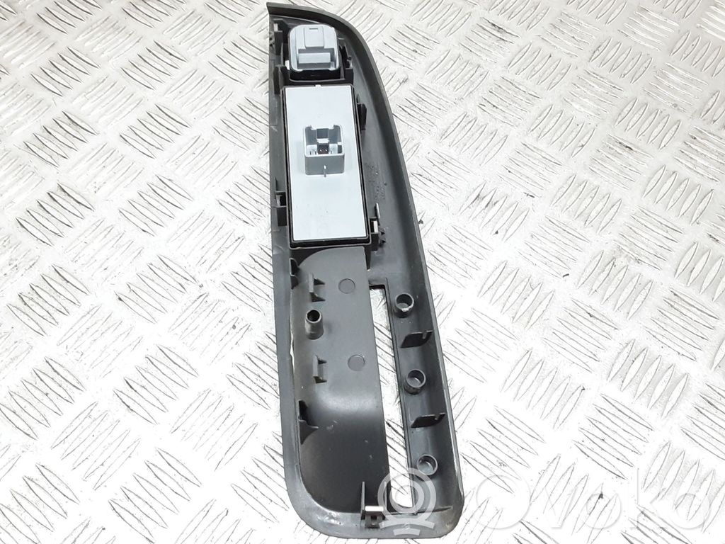 Volkswagen Jetta V Electric window control switch 