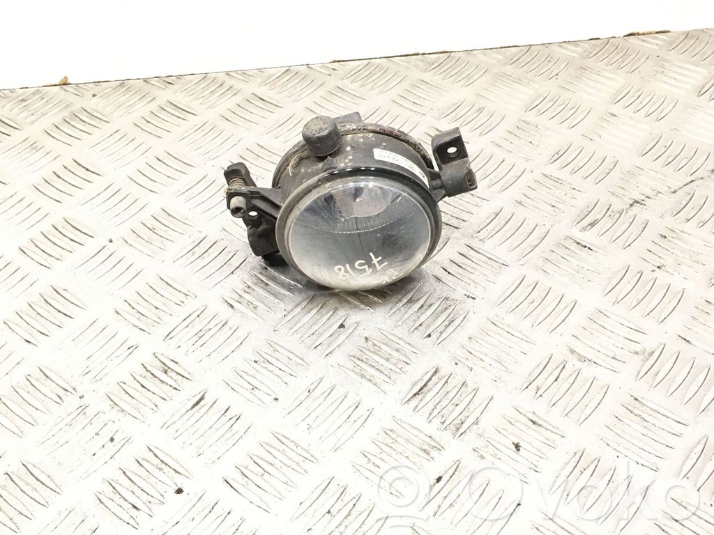 Etusumuvalo   3M5115K202AB,VP3M5X15K202AD