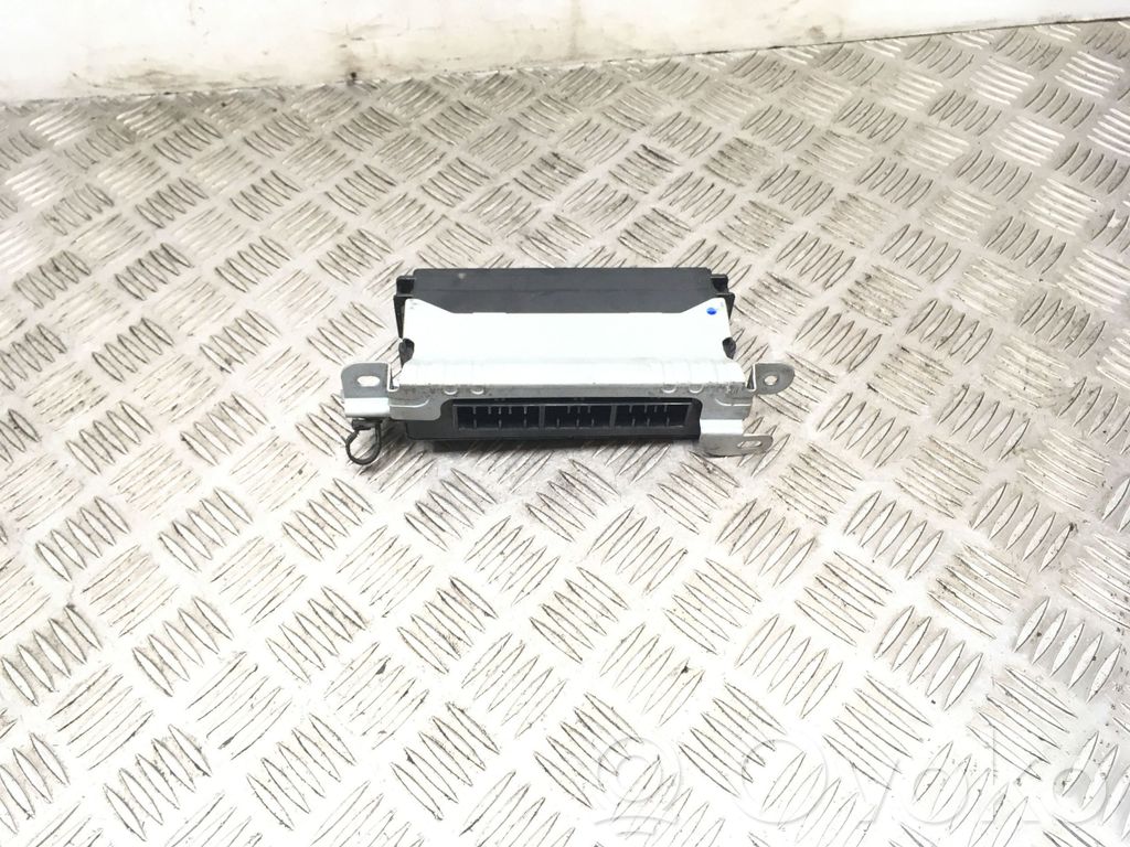 Subaru Legacy Korin keskiosan ohjainlaite 