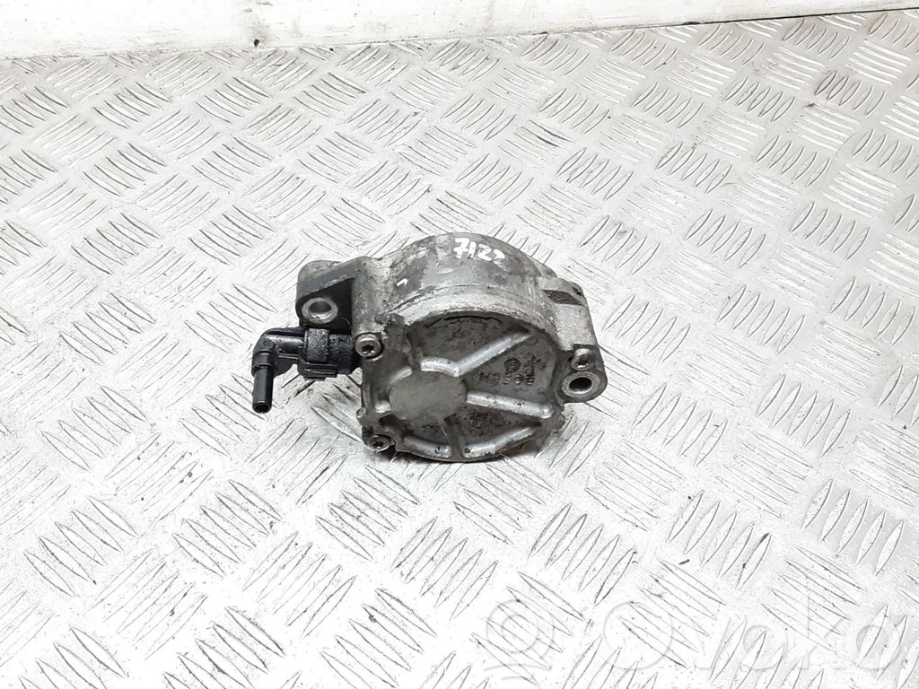 Citroen C4 I Picasso Vacuum pump 