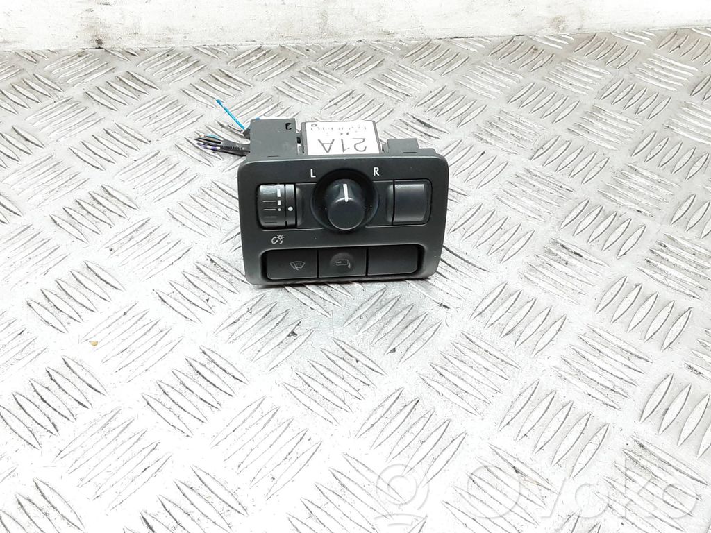 Subaru Legacy Wing mirror switch 
