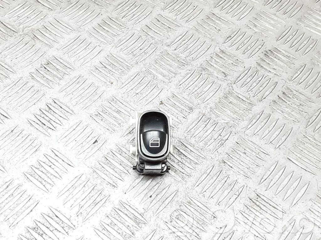 Mercedes-Benz C W203 Przyciski szyb 