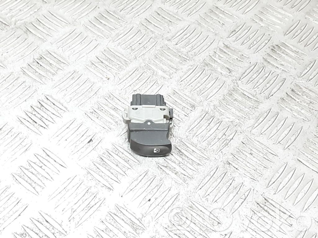 Renault Clio III Electric window control switch 