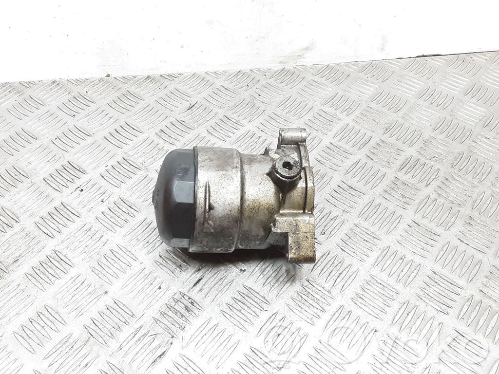 BMW 1 E81 E87 Oil filter mounting bracket 