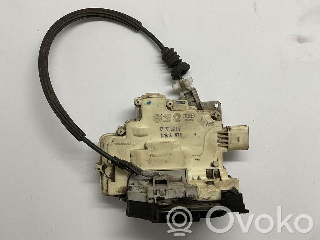 Volkswagen PASSAT B6 Zamek drzwi przednich 