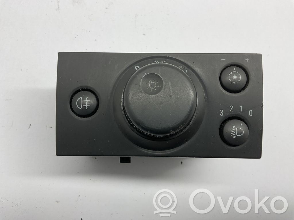 Light switch   9185884,0R20,2453,LK04060010