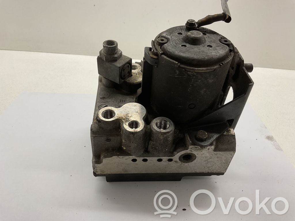 BMW 5 E39 ABS Pump 
