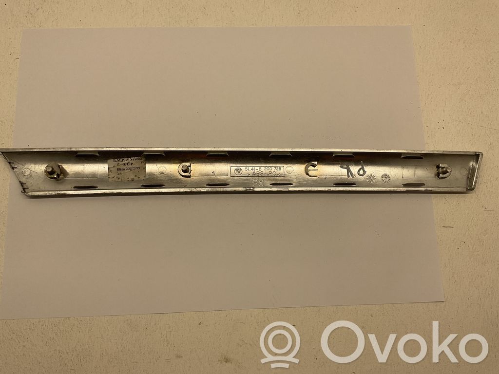 BMW 3 E46 Moulure/baguette de porte avant 