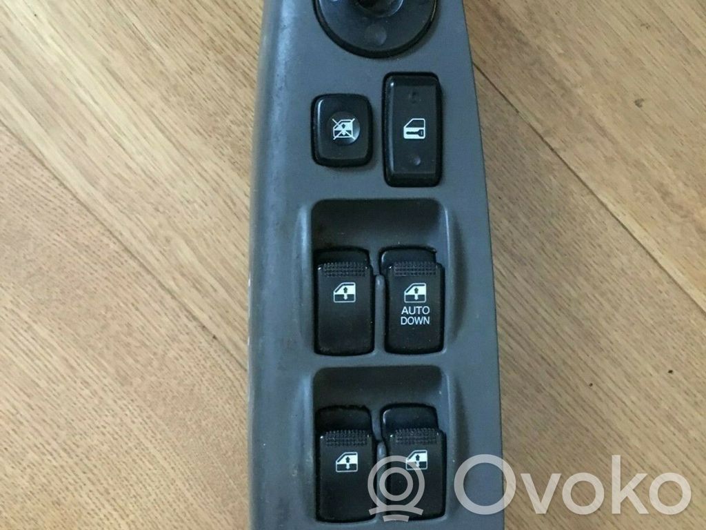 Other switches/knobs/shifts   827211G060GR,060605