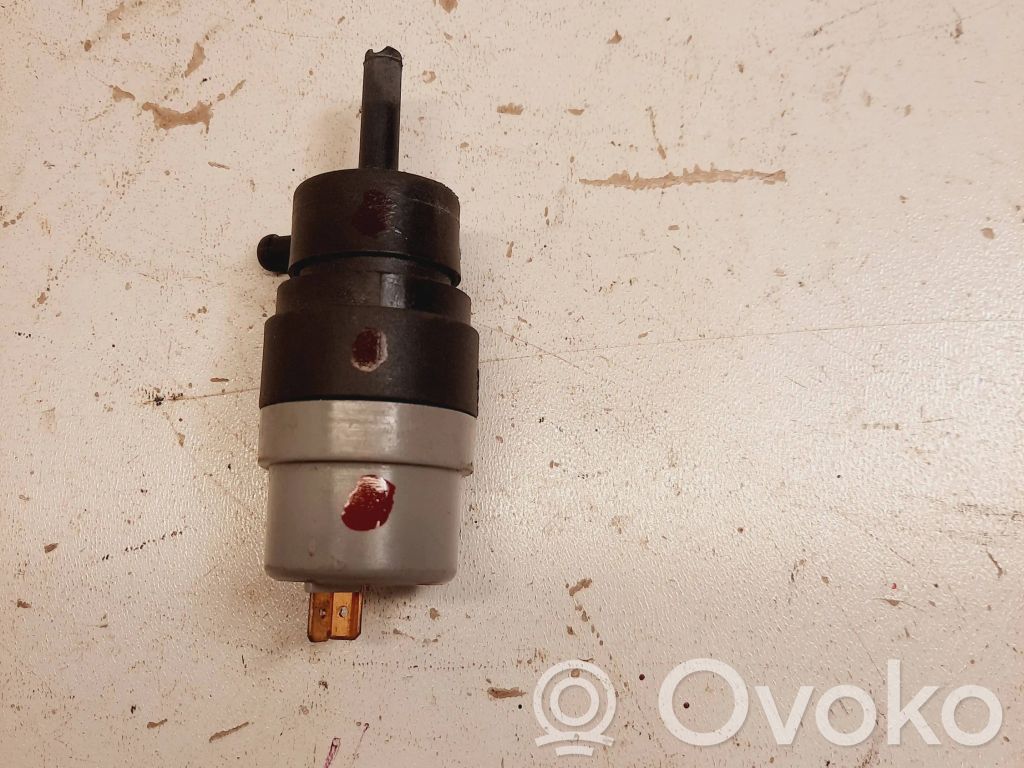 Volkswagen Transporter - Caravelle T4 Windscreen/windshield washer pump 