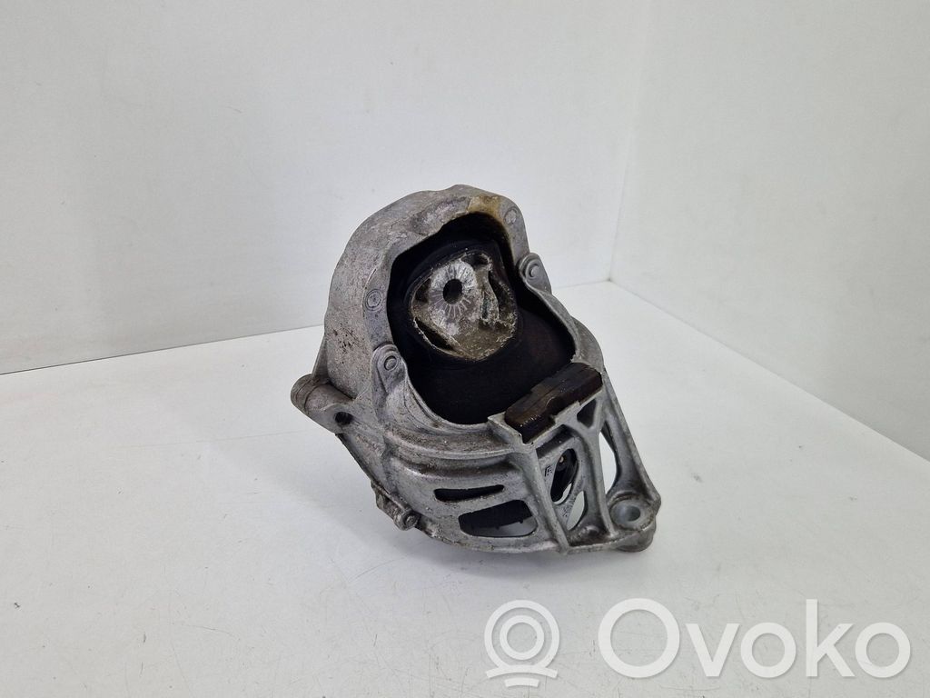 Audi A4 S4 B9 Engine mount bracket 