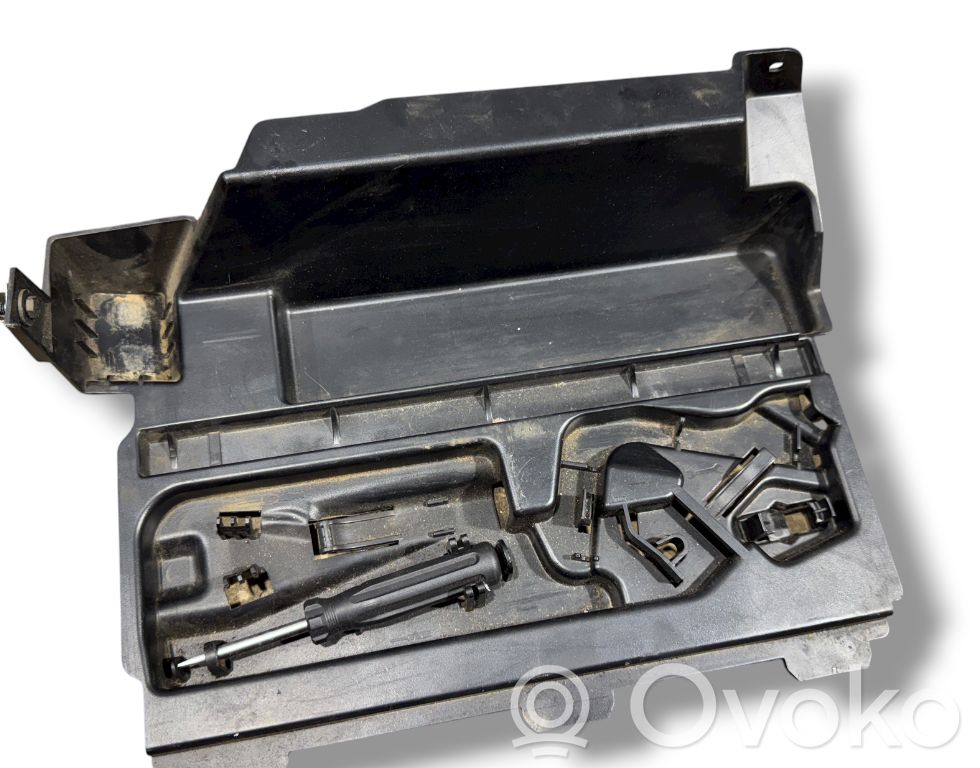 BMW 3 E90 E91 Altro elemento di rivestimento bagagliaio/baule 