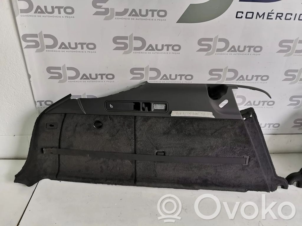 Tailgate trim   4G9863879