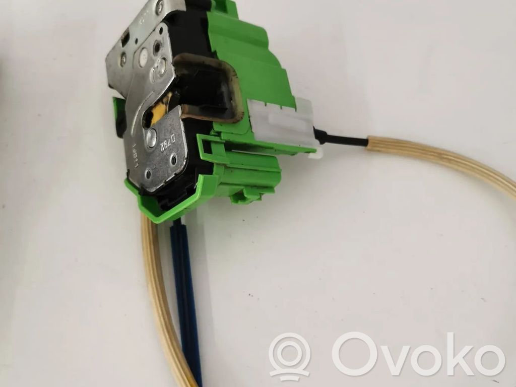 Front door lock   50519050