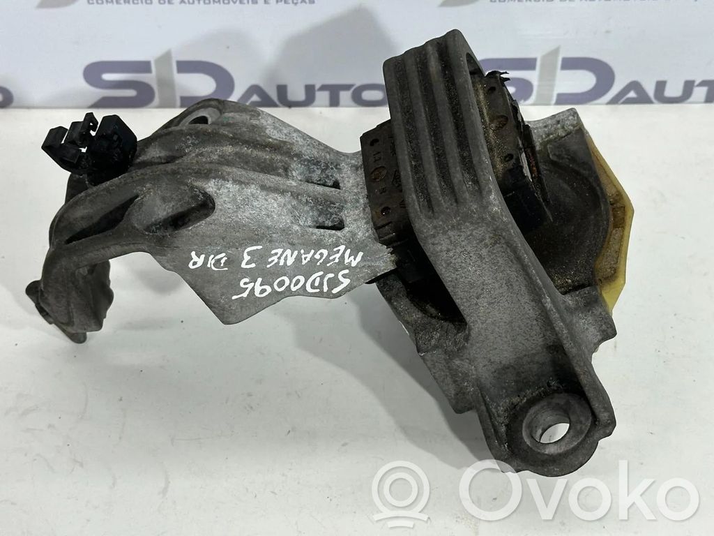 Engine mount bracket   112100020R,326D22K
