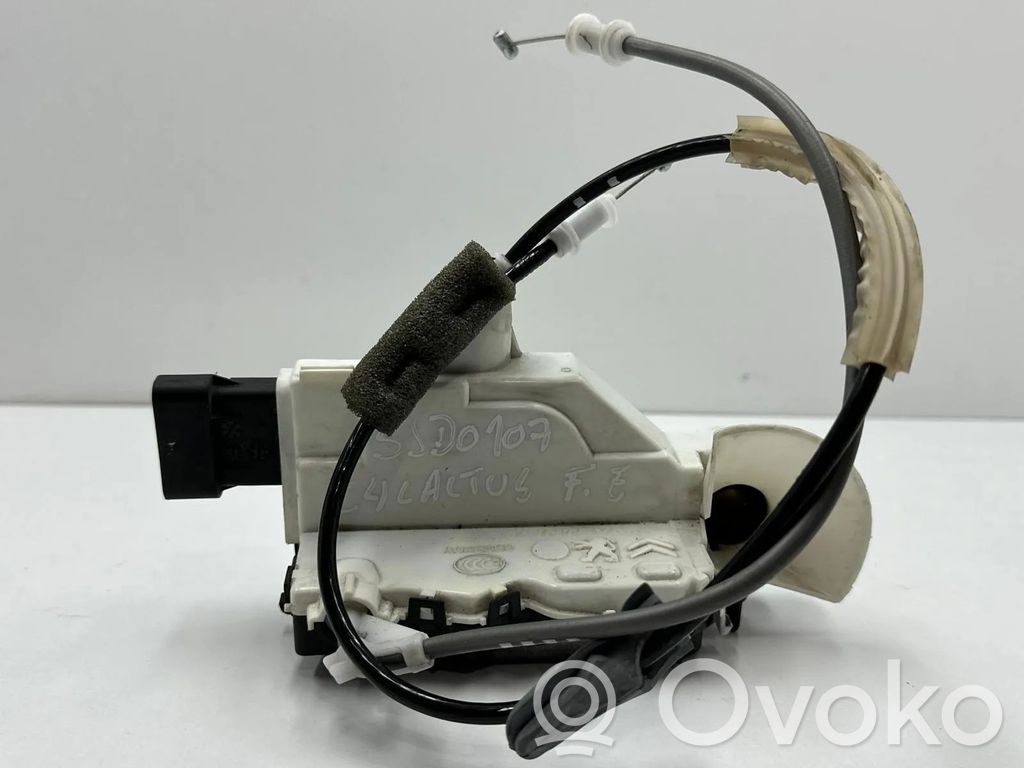 Citroen C4 Cactus Front door lock 