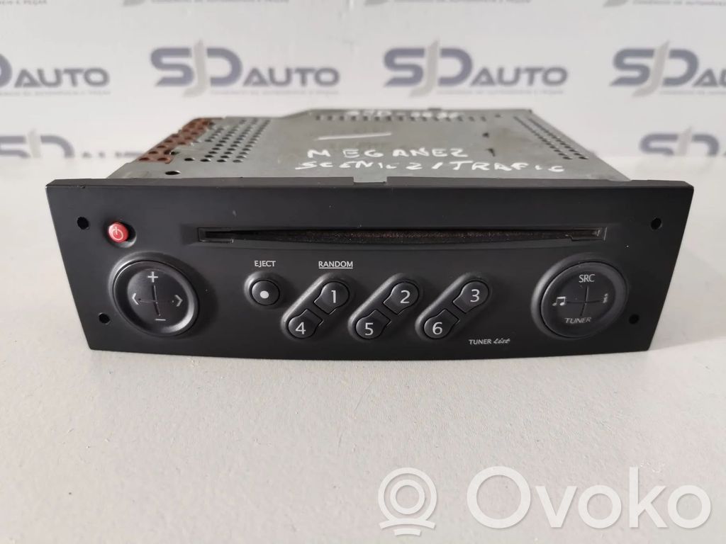 Renault Megane II Panel / Radioodtwarzacz CD/DVD/GPS 