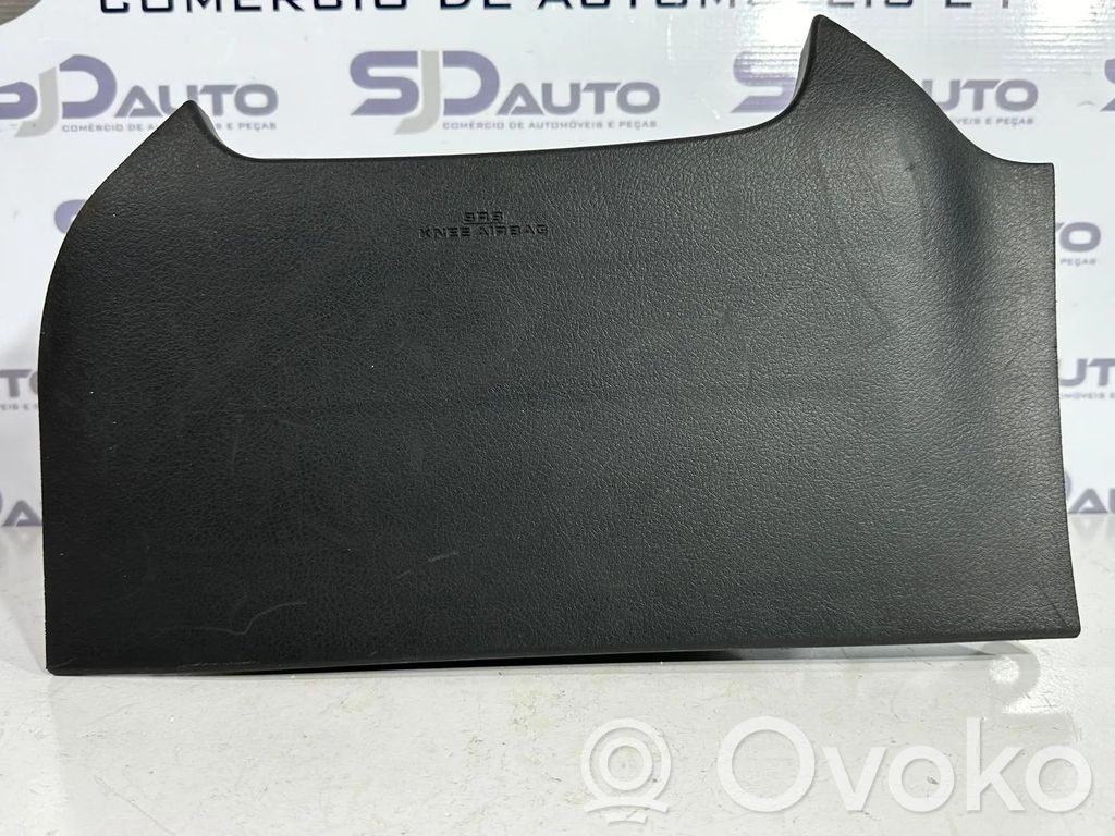Toyota Verso Knee airbag 