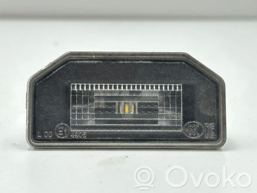 Tesla Model Y Numerio apšvietimas 