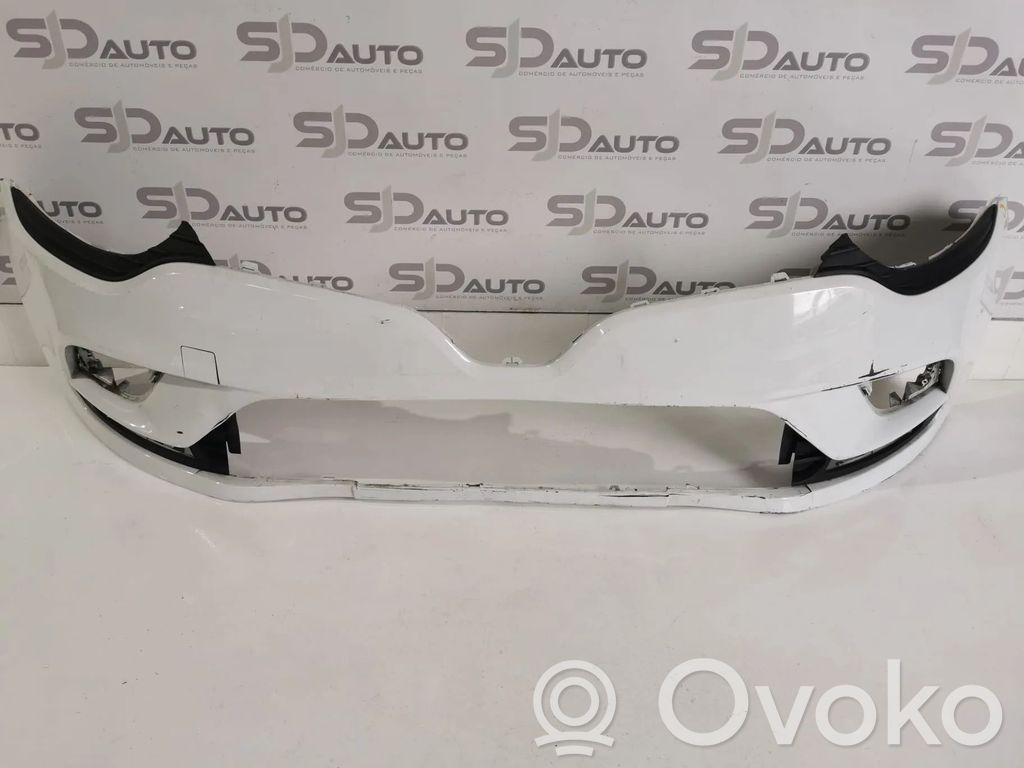 Renault Clio IV Parachoques delantero 