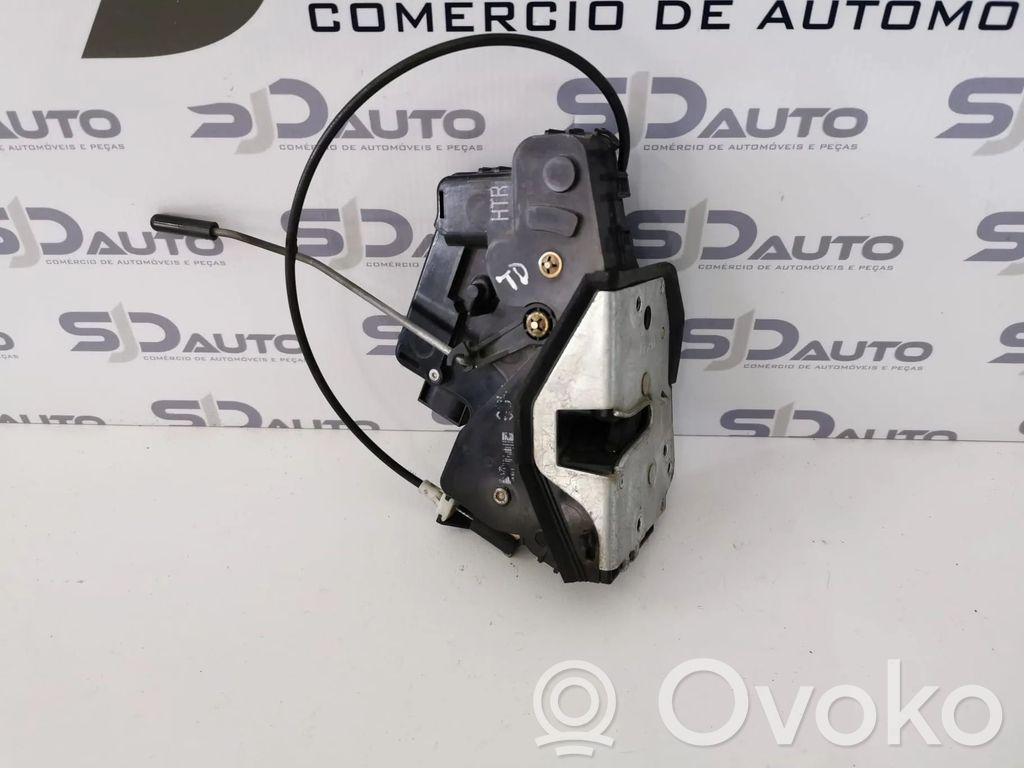 Rear door lock   8196034