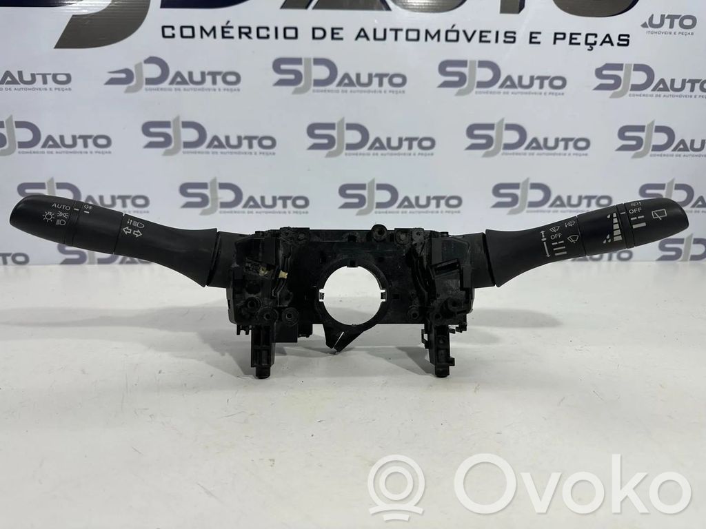Nissan Micra K14 Autres commutateurs / boutons / leviers 