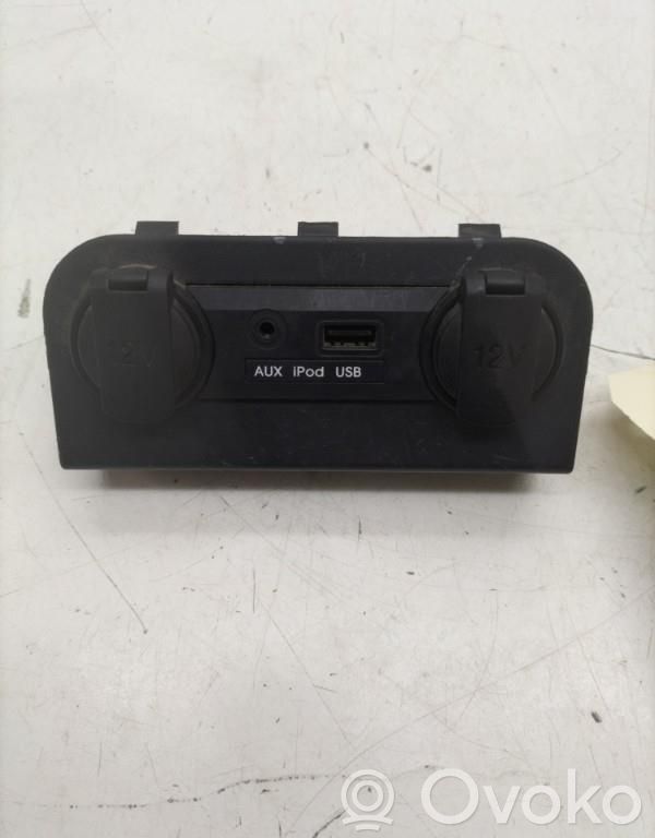 KIA Rio Enchufe conector USB 