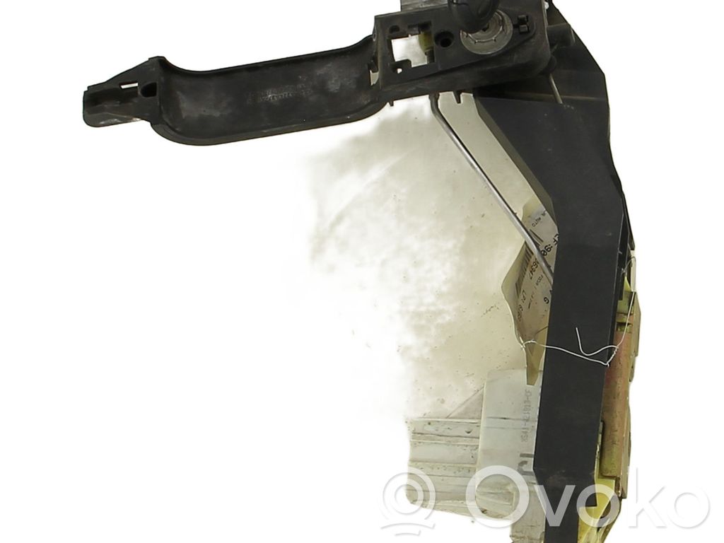 Front door lock   4057982