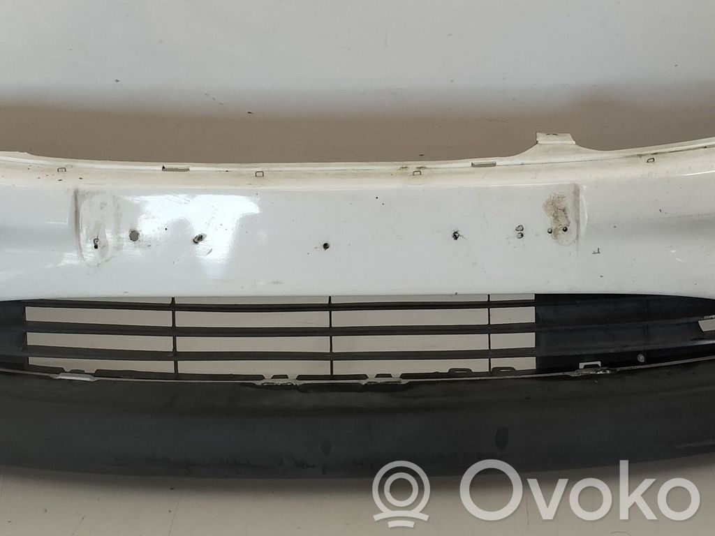 Peugeot 206 Parachoques delantero 