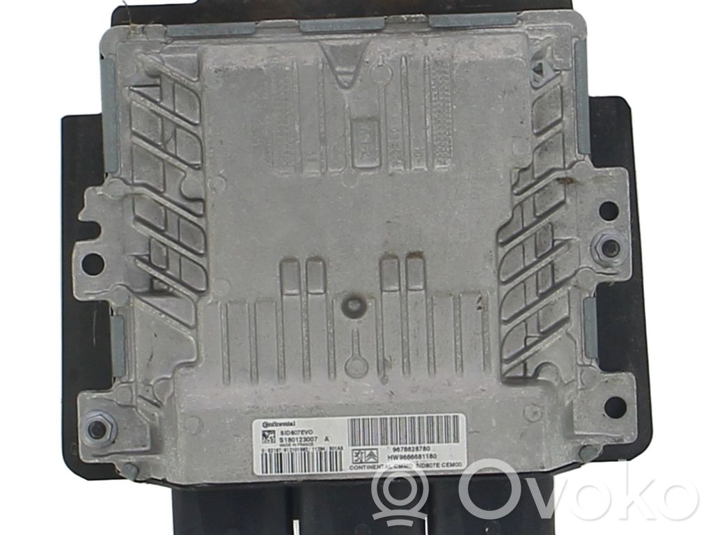 Peugeot 308 Engine control unit/module 