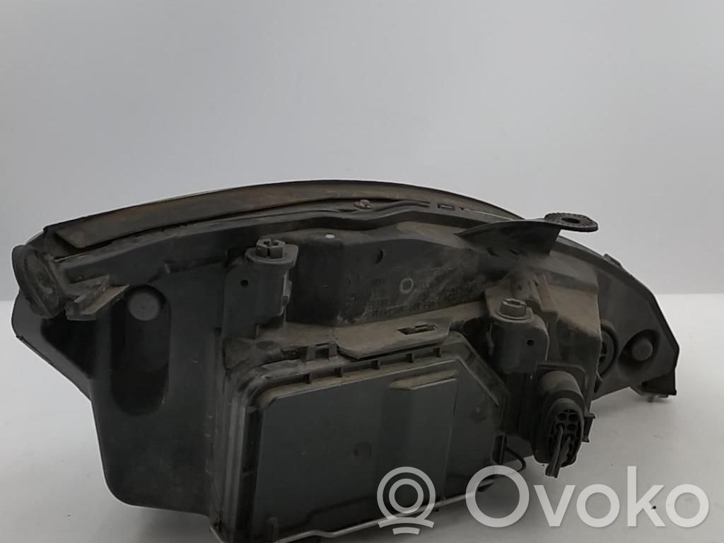 Ford Focus Headlight/headlamp 