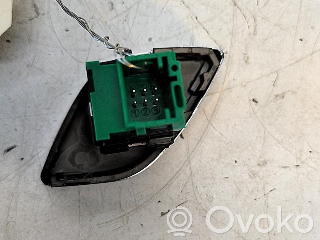 DS Automobiles 3 Central locking switch button 