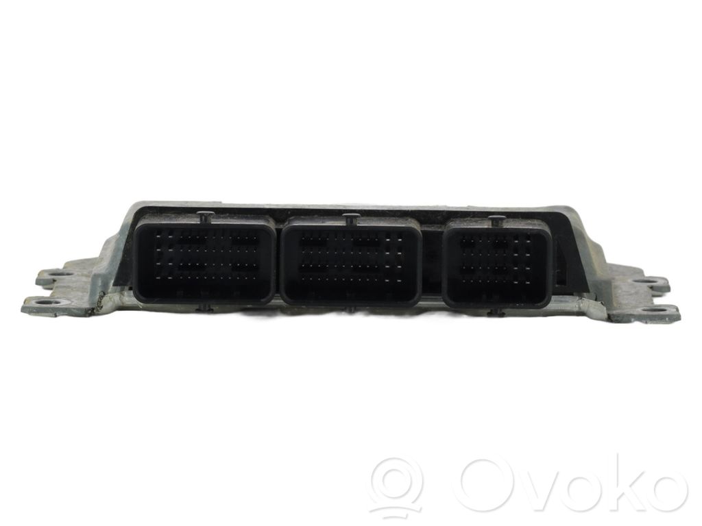 Renault Clio IV Engine control unit/module 
