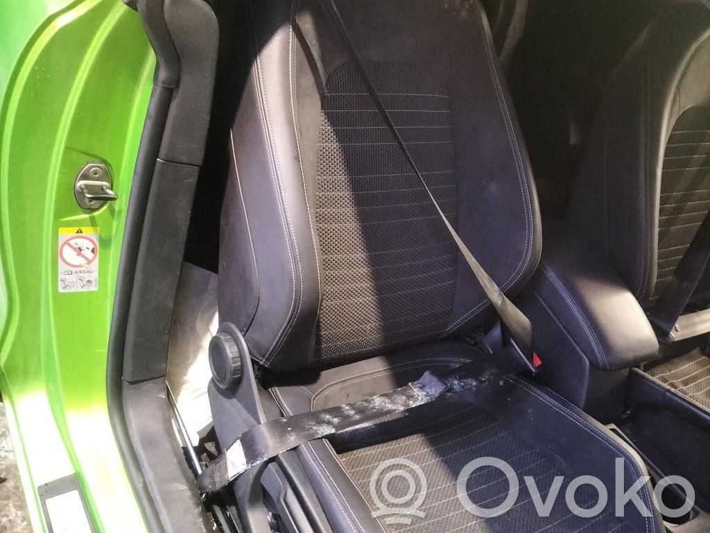 Volkswagen Scirocco Cinturón delantero 