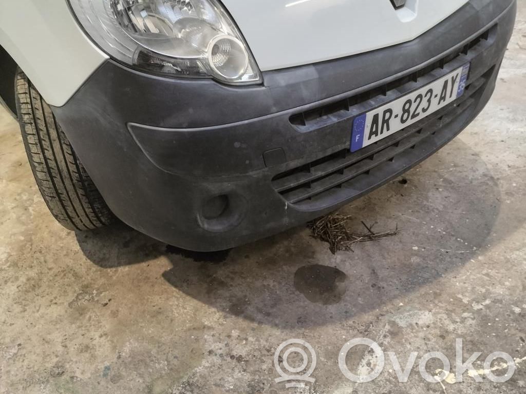 Renault Kangoo II Parachoques delantero 