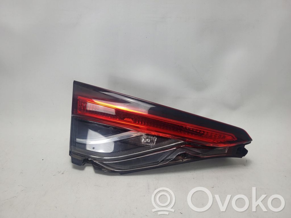 Toyota Corolla E210 E21 Takaluukun takavalot 