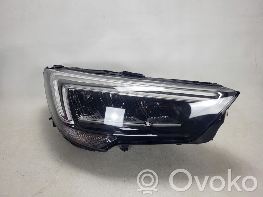 Opel Crossland X Phare frontale 