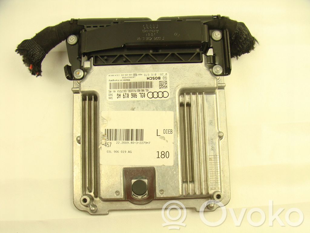 Audi A6 S6 C6 4F Engine control unit/module 