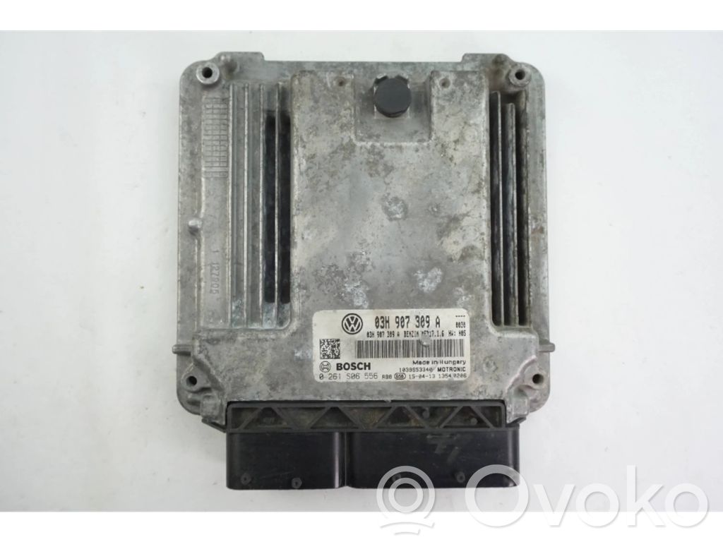 Volkswagen PASSAT CC Engine control unit/module 