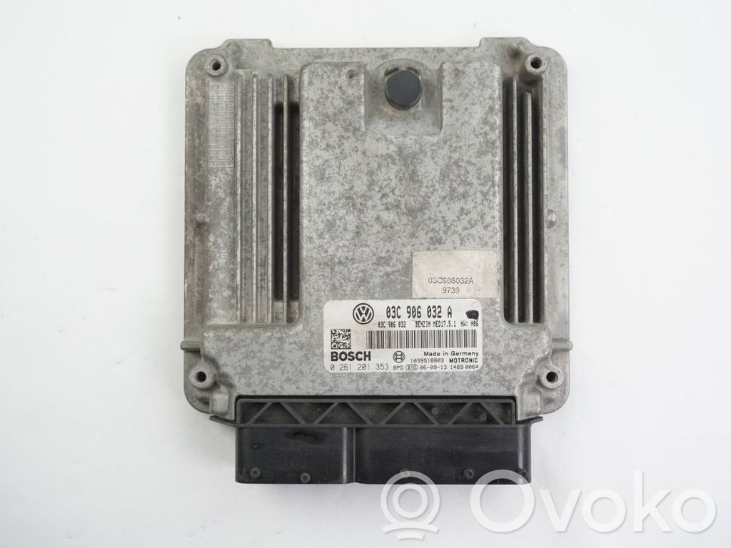 Volkswagen Golf V Engine control unit/module 