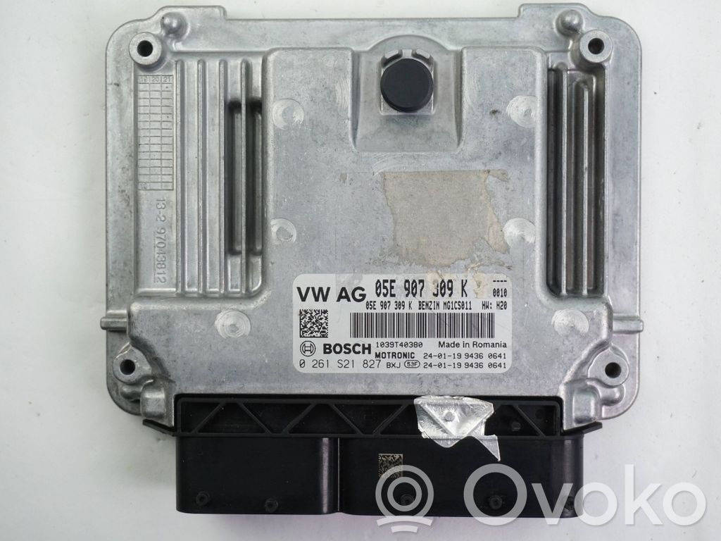 Volkswagen Golf VIII Engine control unit/module 