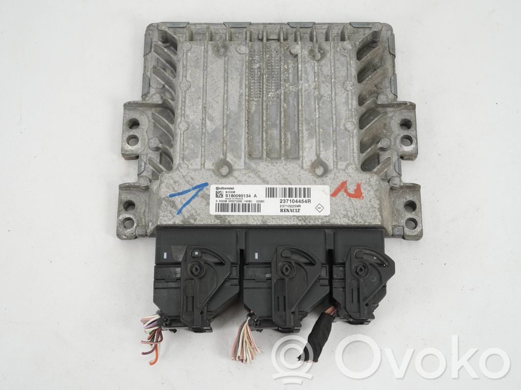 Engine control unit/module   237104454R,S180095134A
