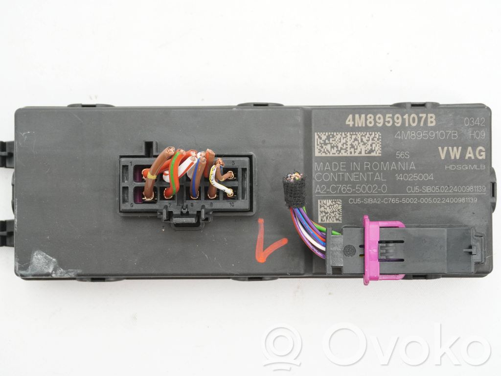 Audi A4 S4 B9 8W Unité de commande / module de hayon 