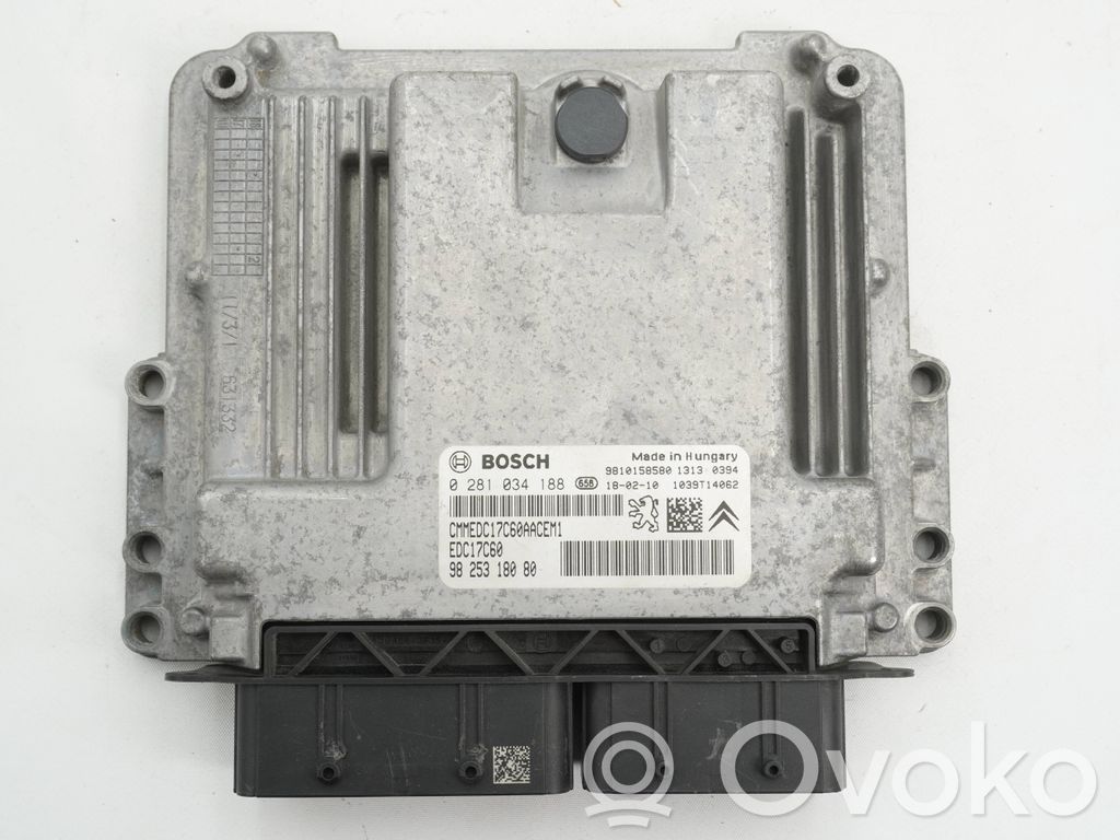 Peugeot 3008 II Engine control unit/module 