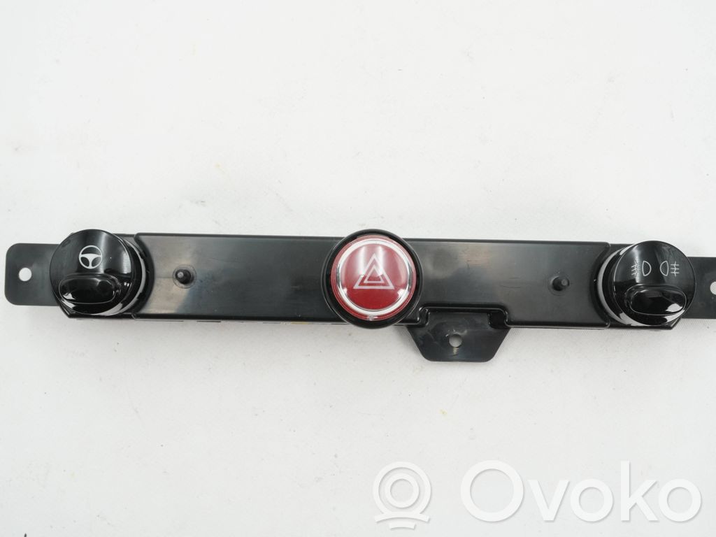 Fiat 500 Hazard light switch 