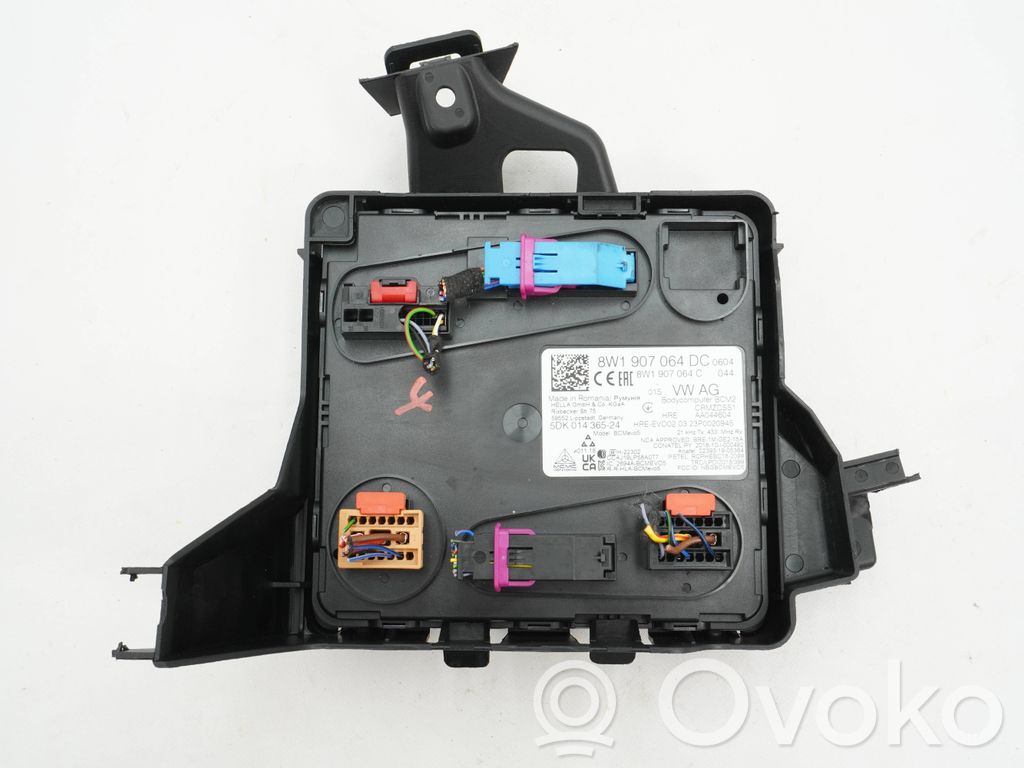 Audi A4 S4 B9 8W Module de contrôle carrosserie centrale 