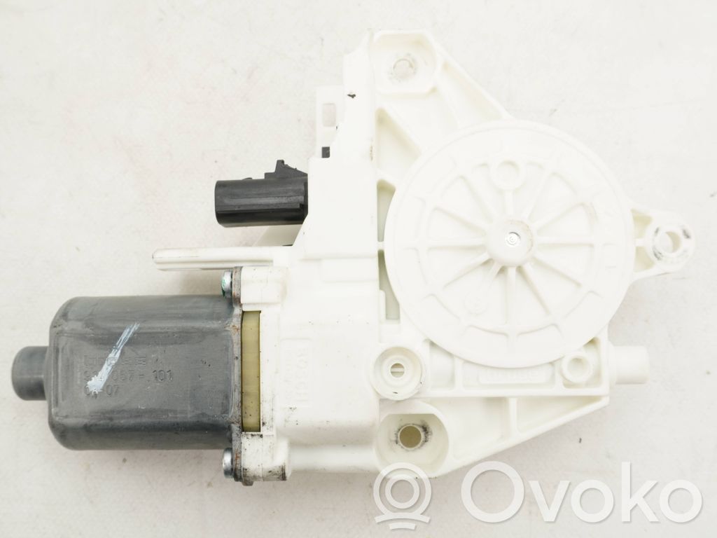 Dodge Journey Silnik regulatora szyby drzwi przednich 