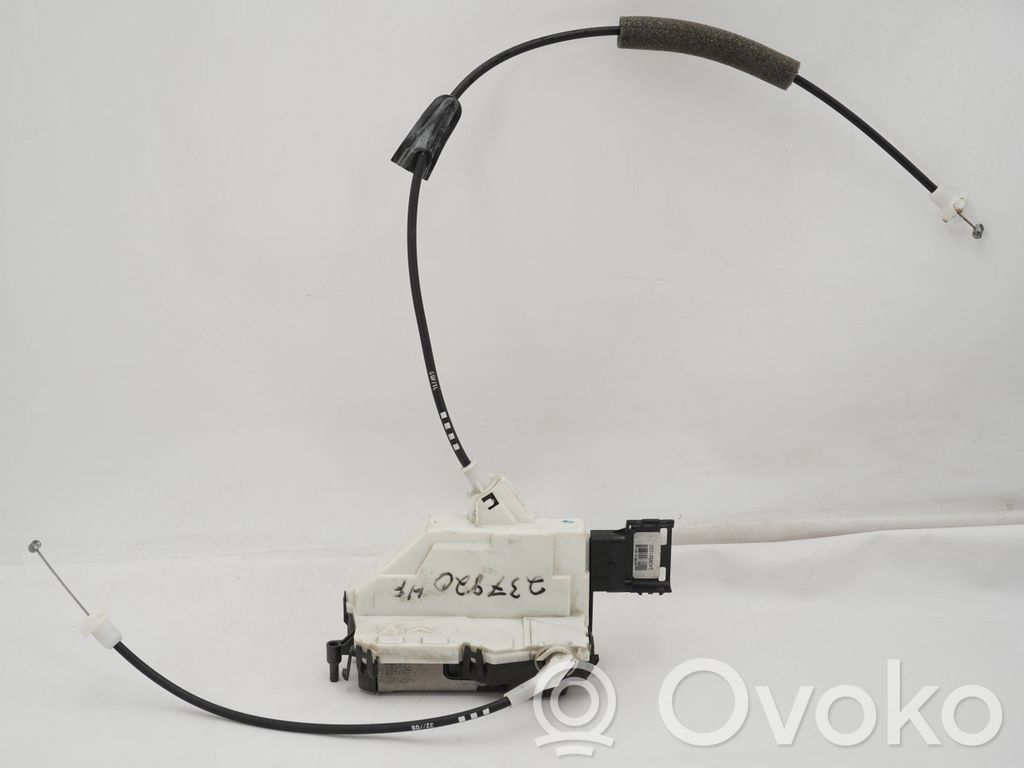 Peugeot 308 Front door lock 