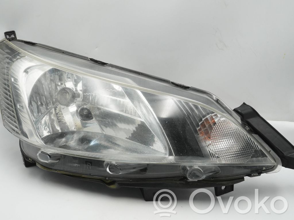 Nissan NV200 Scheinwerfer 