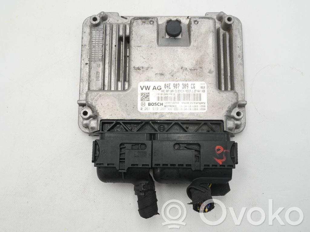 Volkswagen PASSAT B8 Engine control unit/module 